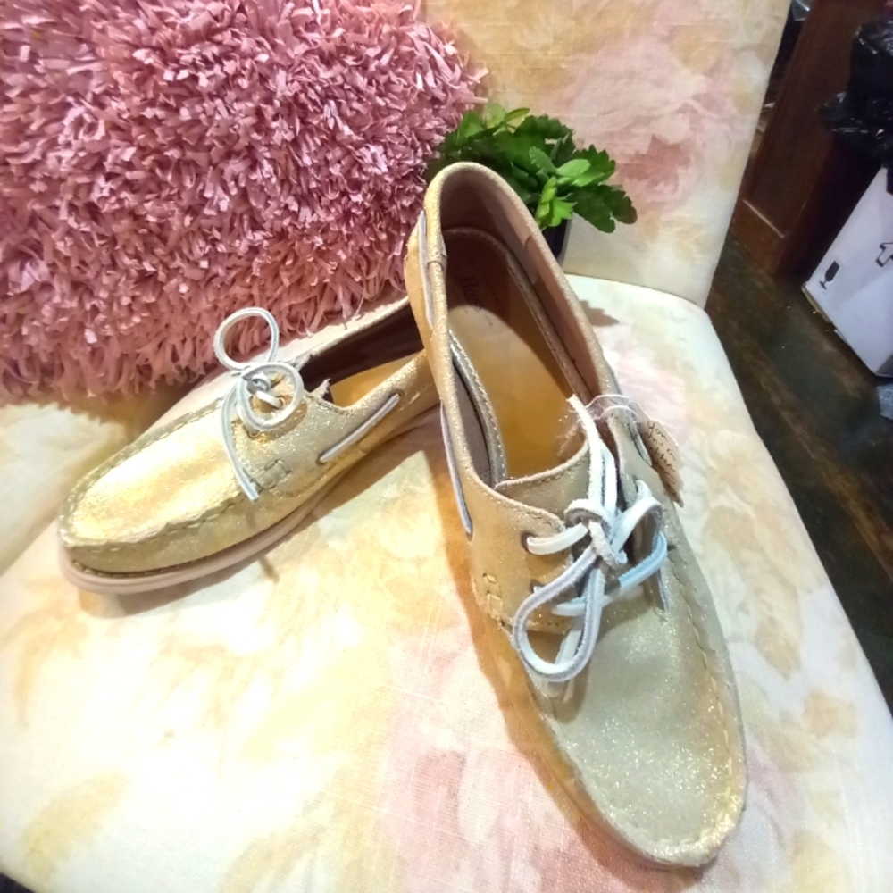 Bass leather Boat shoes  in gold